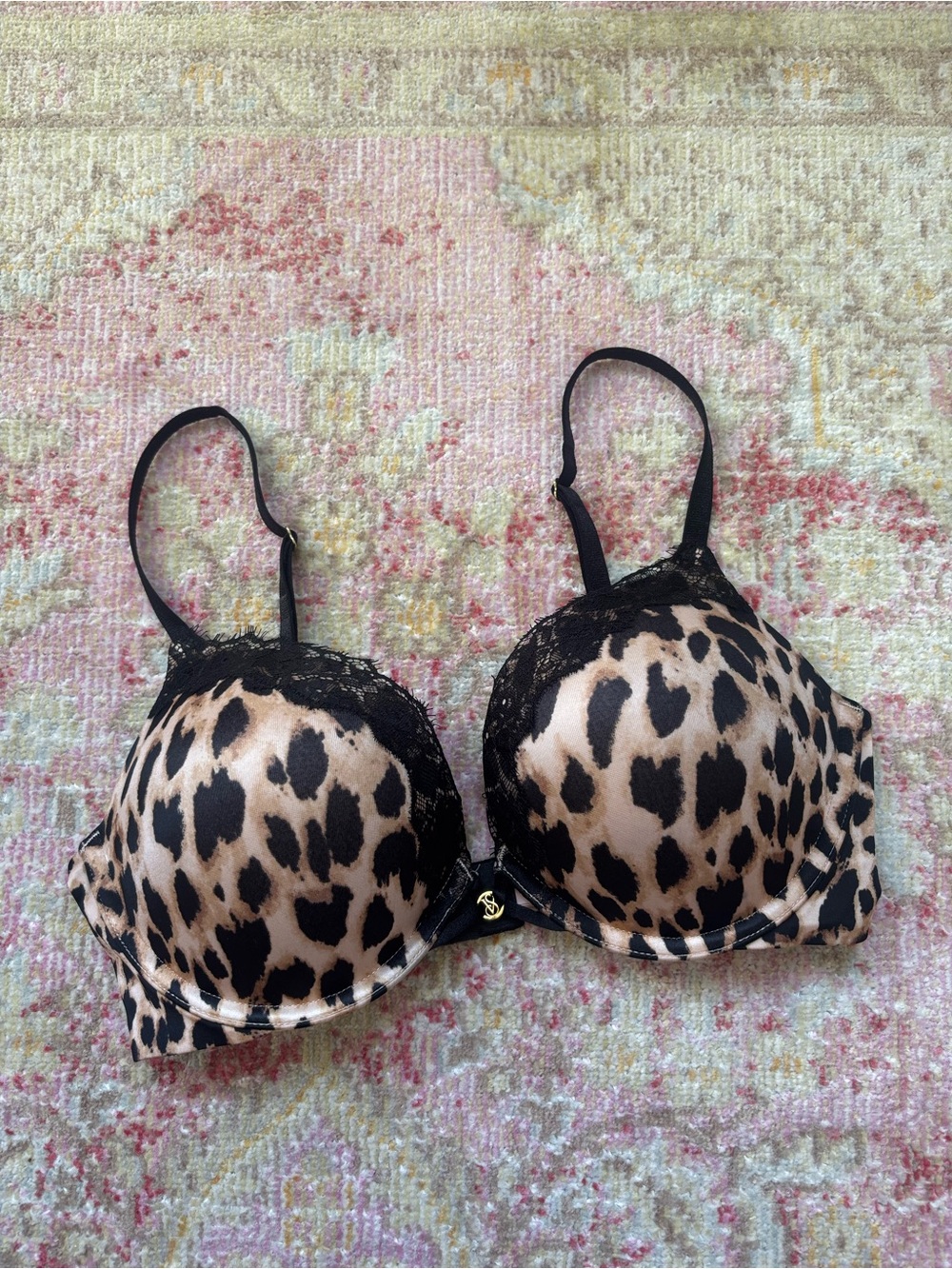 NWOT Victoria’s Secret \\ leopard print bombshell bra